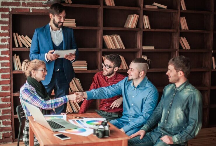 كيفية-بناء-ثقافة-عمل-إيجابية-تعزيز-التعاون-والابتكار